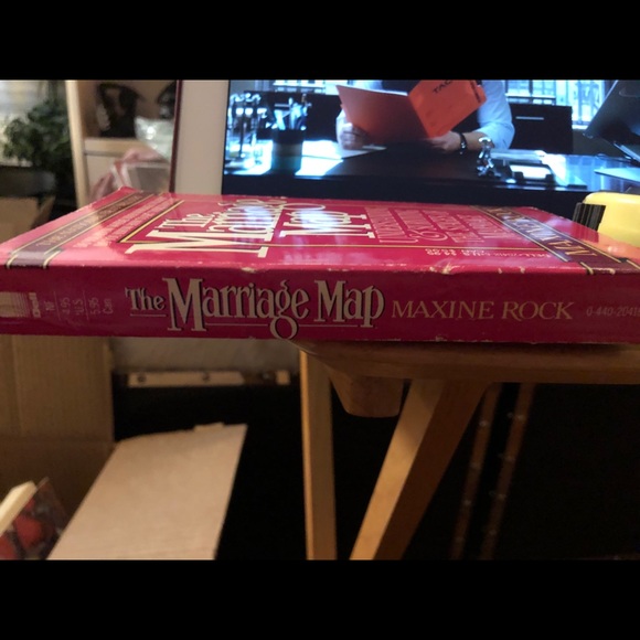 📚 The Marriage Map by Maxine Rock - Picture 2 of 6